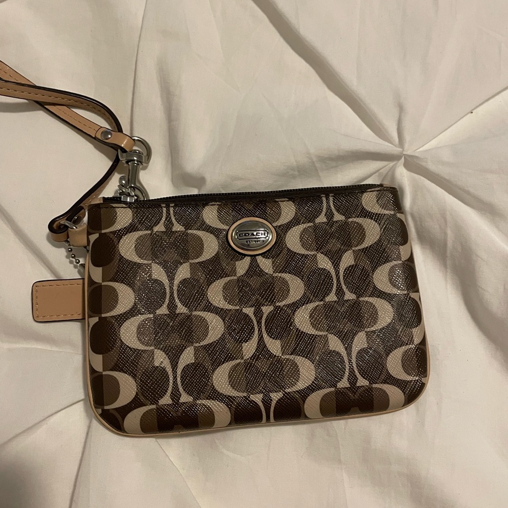 Coach wristlet brown and tan